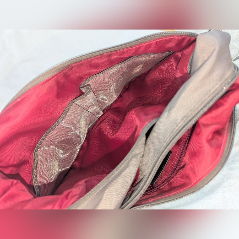 Mosey By Baggallini Convertible Shoulder Bag - Picture 3 of 16